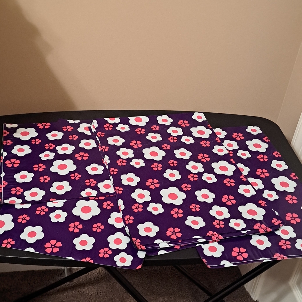 15ct. 10x13 flower polymailers